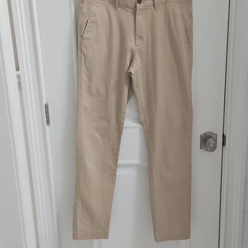J. Crew Straight Fit Flex‎ Straight Khaki Chino Pant